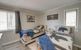 Cozy Gatlinburg Resort Condo With Pool Access!
